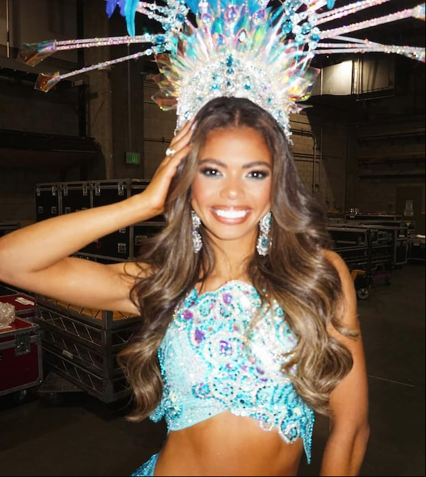 Alma Cooper con el traje alegórico con el que participó en la competencia como Miss USA 2024 (Foto: @alma.cooper / Instagram)