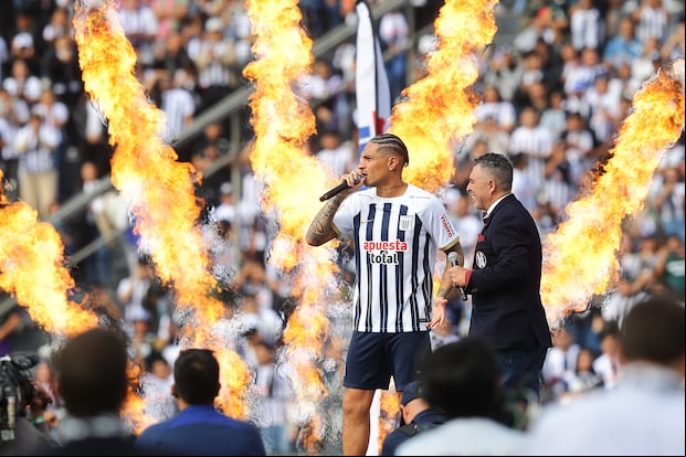 Paolo Guerrero es presentado en Alianza Lima. Fotos Jesús Saucedo/@photo.geg