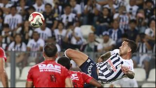Arregui tras triunfo en la Noche Blanquiazul: “La valentía para mí es importante y la tuvimos todos”