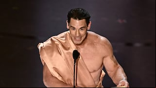 ¿Es cierto que John Cena estaba desnudo en los Oscars?