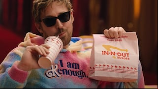 Cómo inició la curiosa tradición de las estrellas de comer una hamburguesa en In-N-Out luego de los Oscars