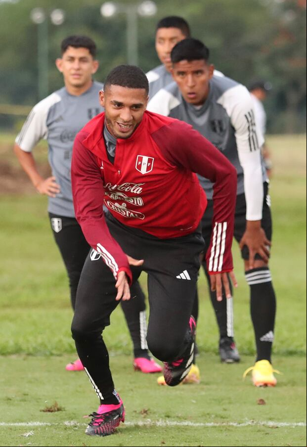 Aró Sánchez formó parte de las selecciones juveniles de la 'Bicolor'. (Foto: ITEA Sports)