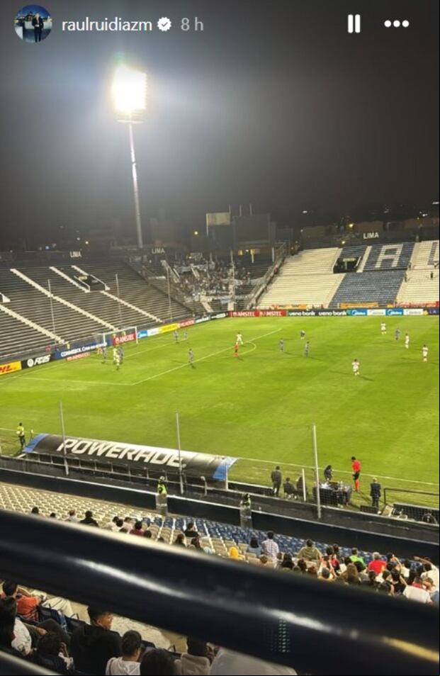 Delantero subió esta foto a su cuenta de Instagram en el estadio de Matute, viendo a Atlético Grau ante Godoy Cruz por Copa Sudamericana.