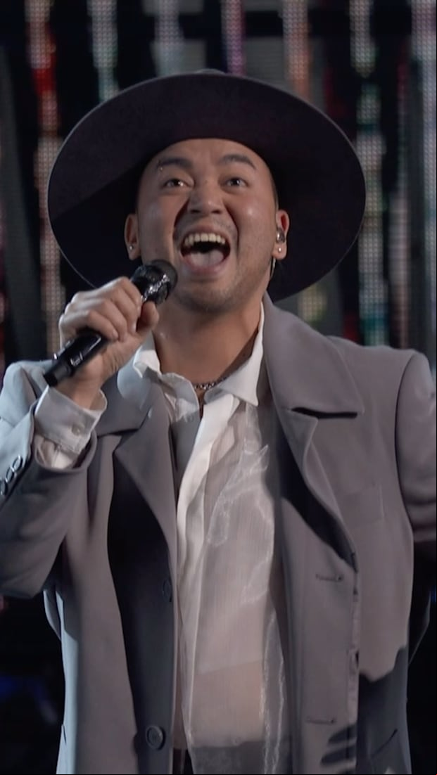 Sofronio Vasquez dropped to his knees once host Carson Daly named him The Voice Season 26 winner. | Photo by @nbcthevoice / Instagram