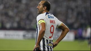 Hernán Barcos: “Pedirle disculpas a la hinchada, nos da vergüenza cómo terminó todo”