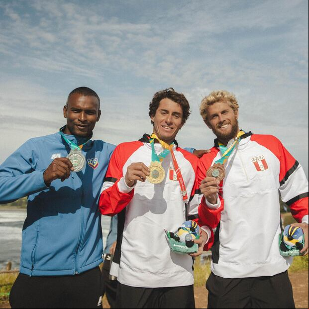 Lucca Mesinas fue bicampeón panamericano en surf. (Facebook: Lucca Mesinas)