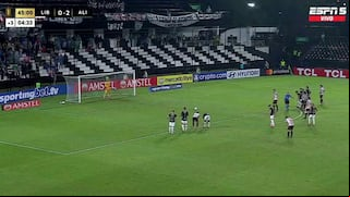 Tras falta de Renzo Garcés: gol de penal de Óscar Cardozo en Libertad vs. Alianza Lima