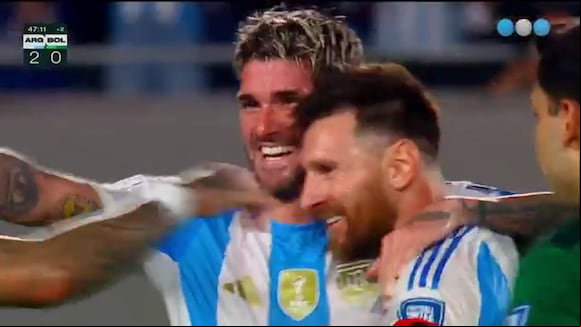 Asistencia de Messi para el 3-0 de Argentina vs Bolivia. (Video: TV Pública)
