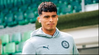 ¡Pase quirúrgico! Asistencia de Kluiverth Aguilar para que Lommel siga soñando con ascender