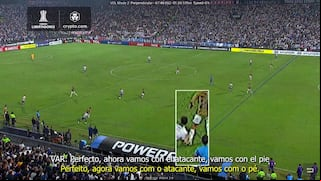 ¿Bien anulado? Se reveló audio del VAR en gol invalidado a Barcos contra Colo Colo por Libertadores