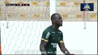 ¡Estaba solo! Cecilio Waterman falló clara ocasión en el Alianza Lima vs. U. Católica