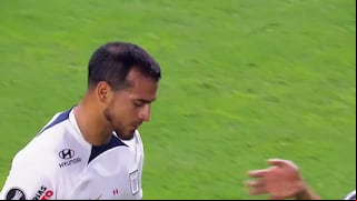 ¡Mal inicio en La Bombonera! Autogol de Miguel Trauco para el 1-0 de Alianza vs. Boca